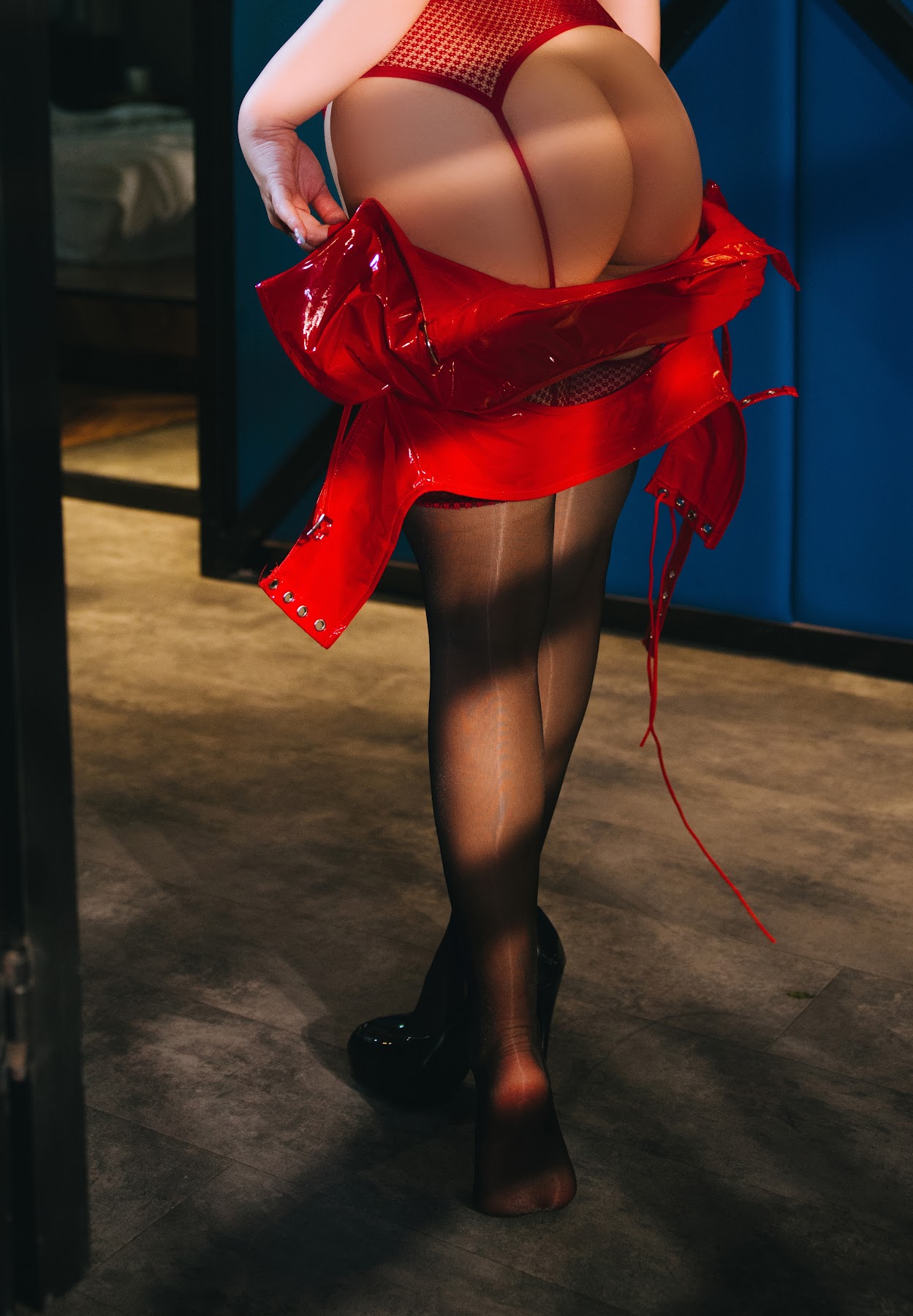 Coser@日奈娇 – 狱长姐姐 - P64