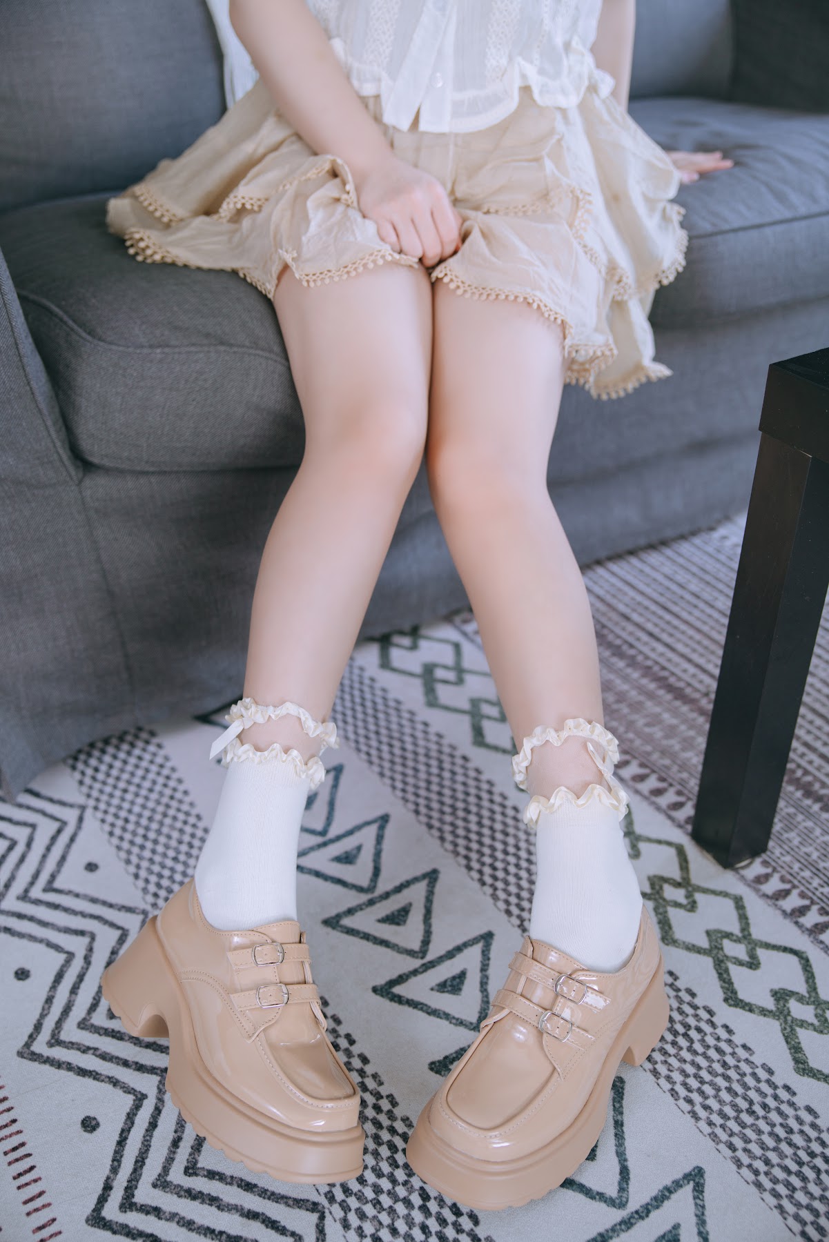 Coser@日奈娇 – 人妻 - P1