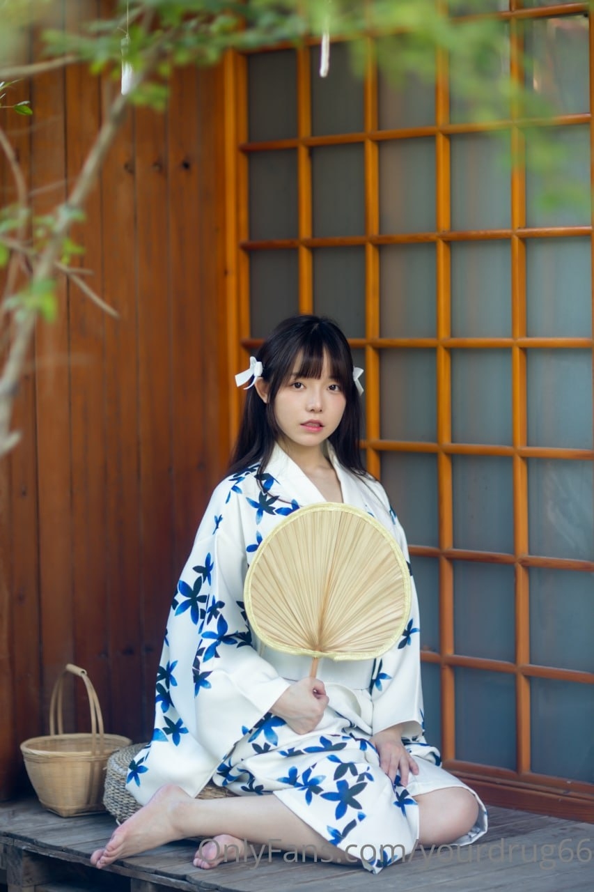 六味帝皇酱 – 夏日和服 - P1