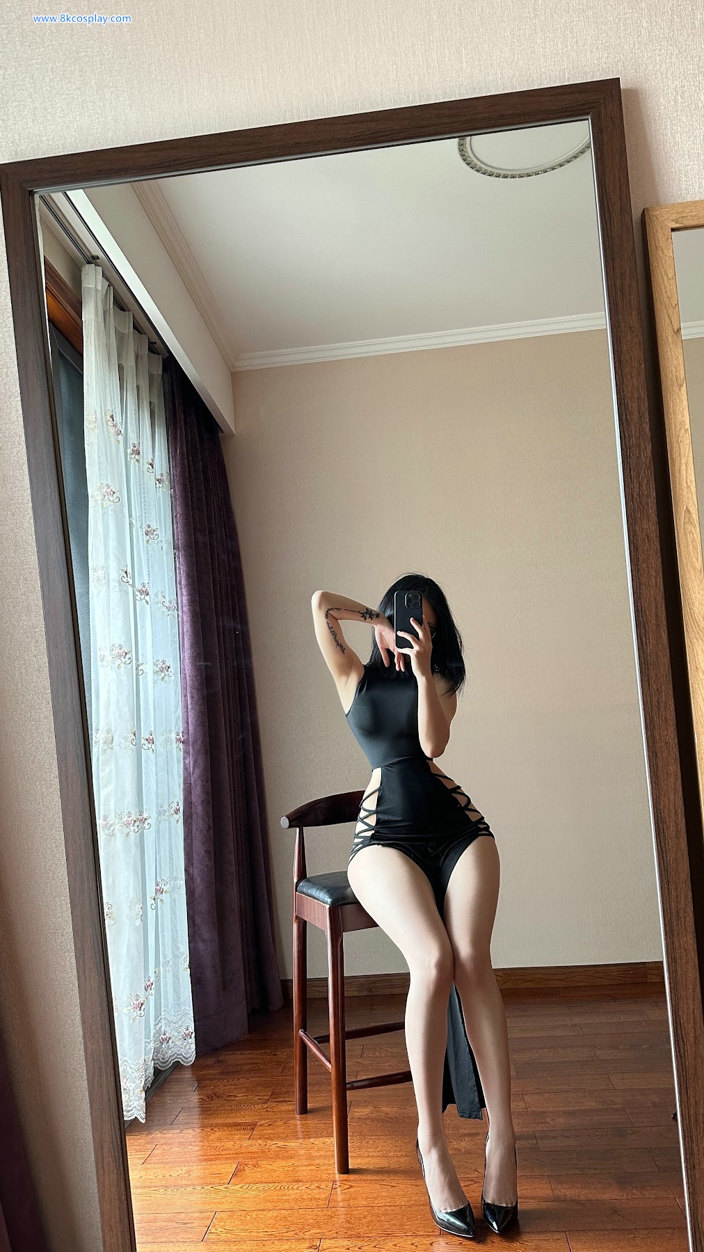 俏妞qiaoniuTT – 国风黑丝开叉旗袍 Sexy Black Qi Pao - P18