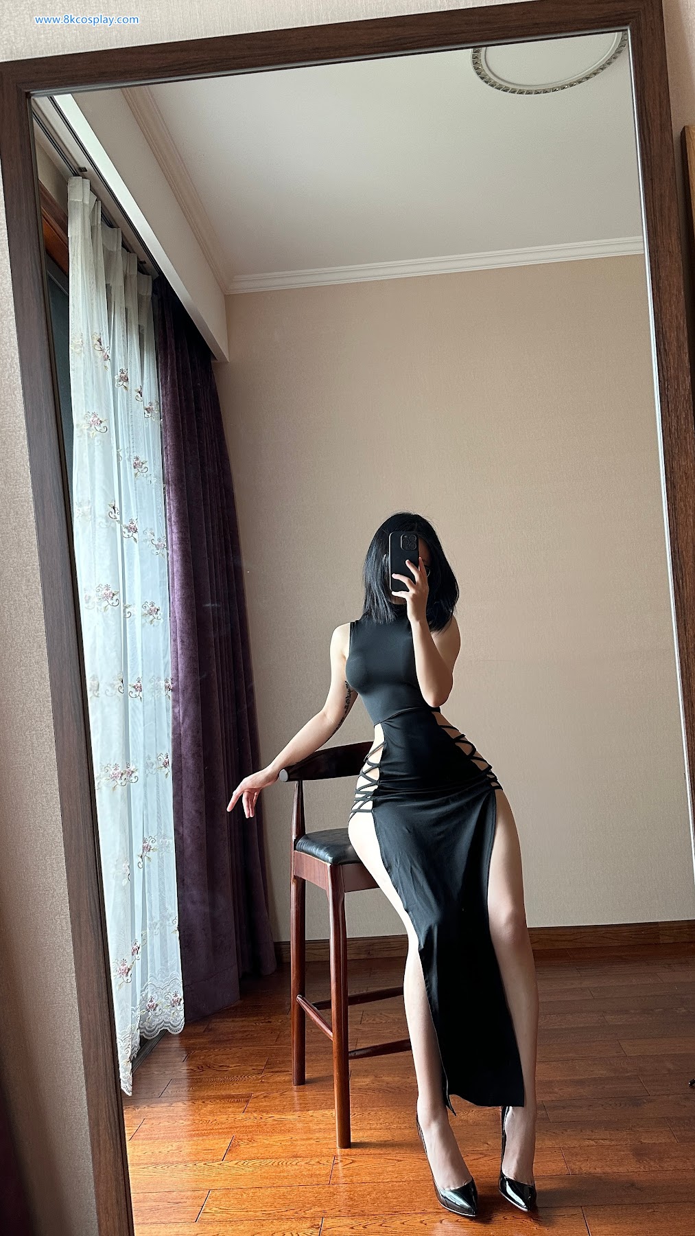 俏妞qiaoniuTT – 国风黑丝开叉旗袍 Sexy Black Qi Pao - P20