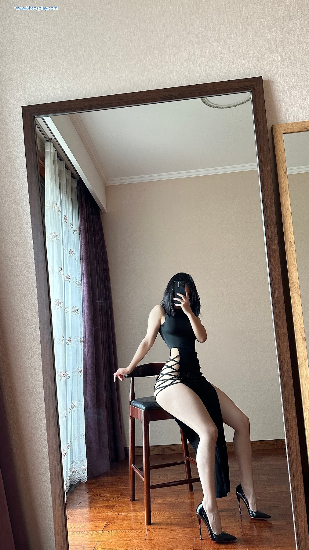 俏妞qiaoniuTT – 国风黑丝开叉旗袍 Sexy Black Qi Pao - P22