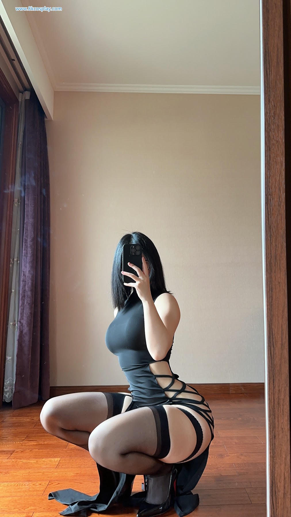 俏妞qiaoniuTT – 国风黑丝开叉旗袍 Sexy Black Qi Pao - P8