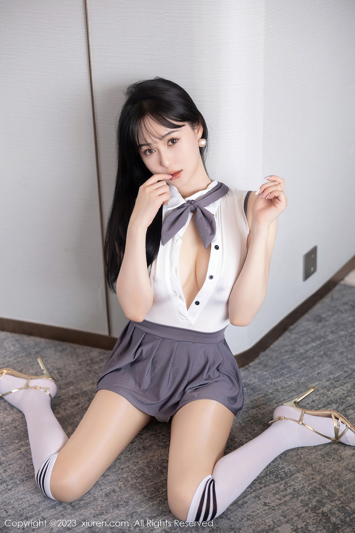 XIUREN No.6818 柚琪Rich - P22