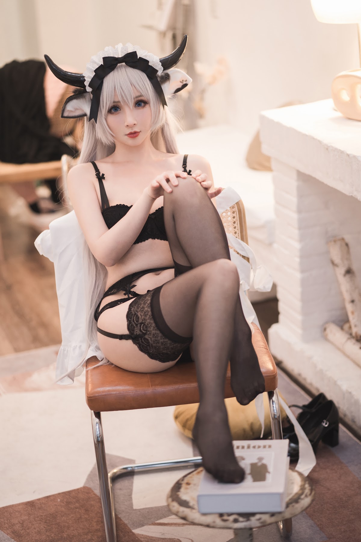Coser@rioko凉凉子 Vol.063 贴心的奶牛女仆 - P24