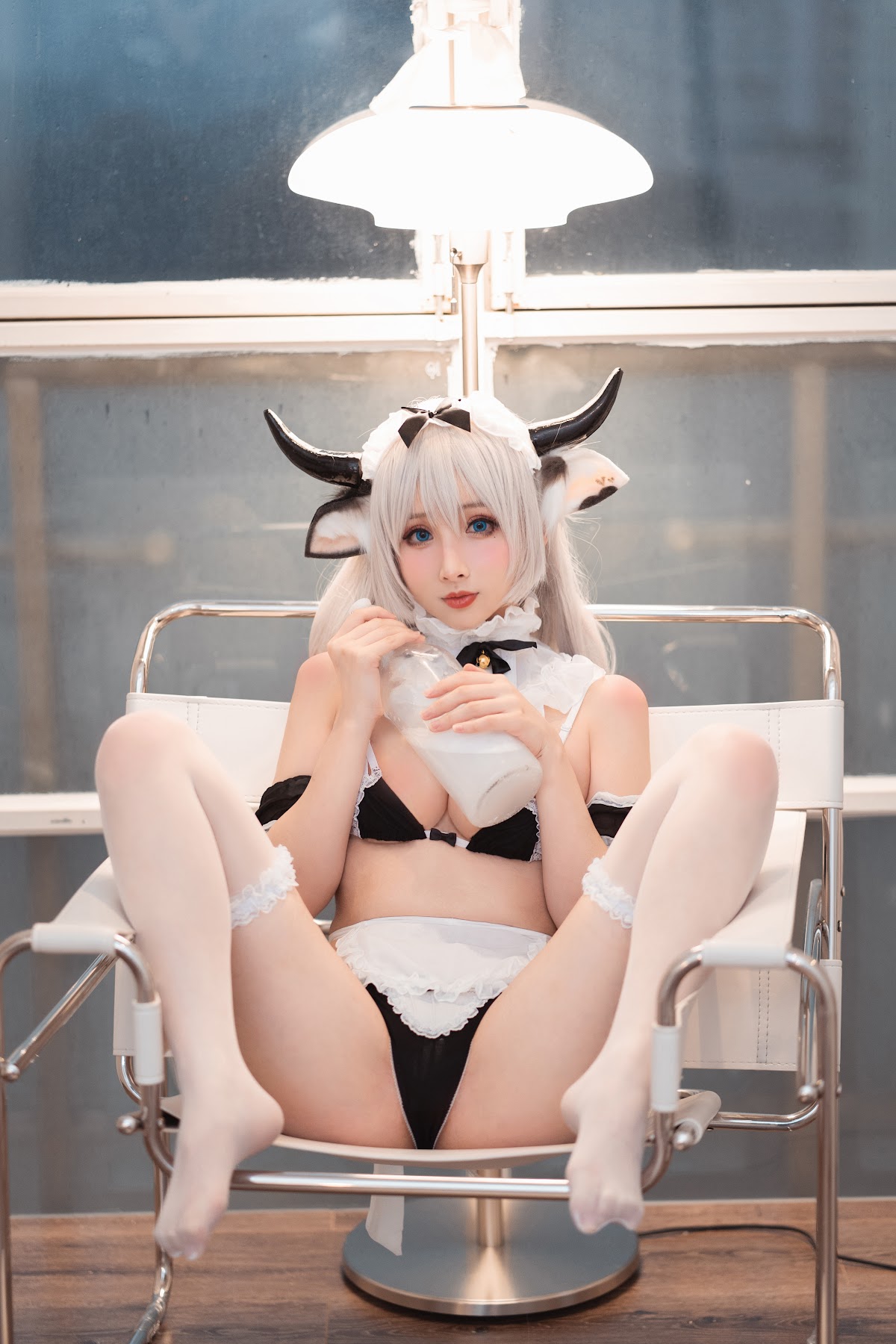 Coser@rioko凉凉子 Vol.063 贴心的奶牛女仆 - P32