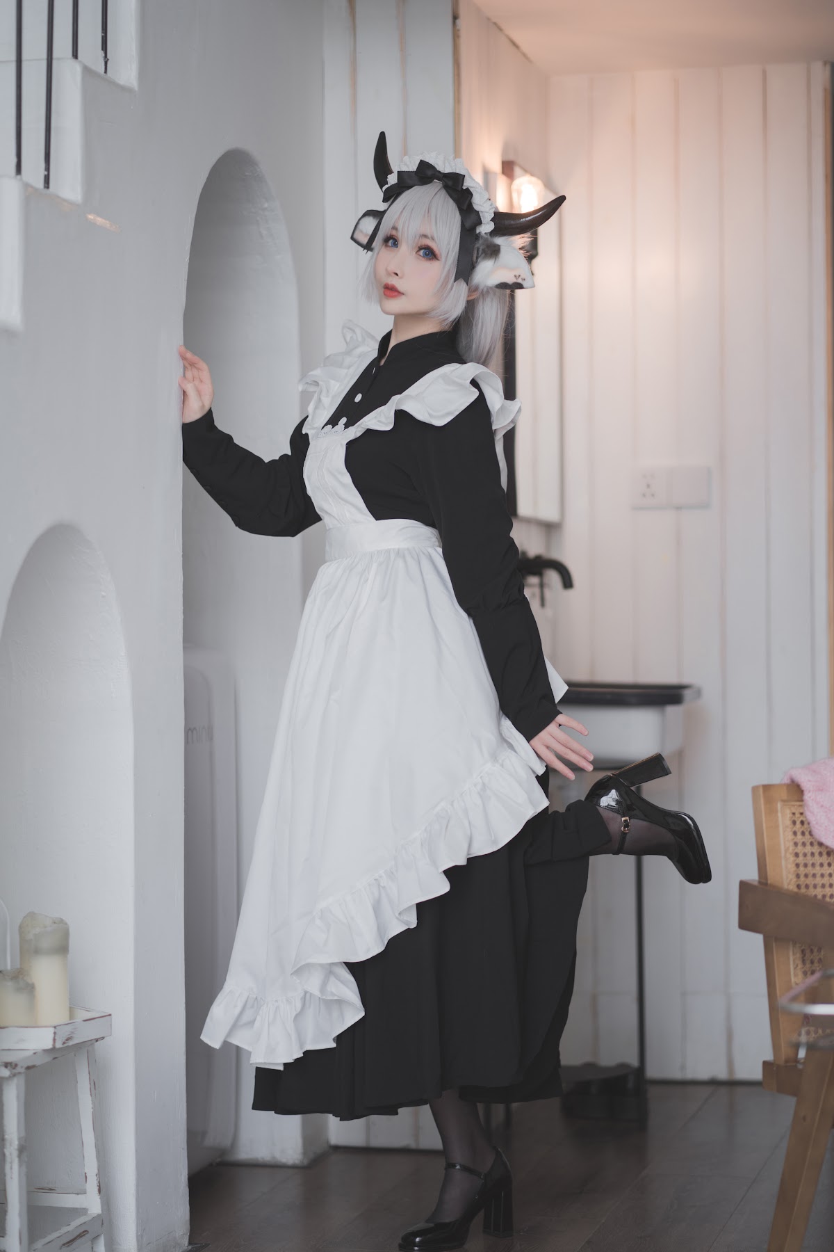 Coser@rioko凉凉子 Vol.063 贴心的奶牛女仆 - P34