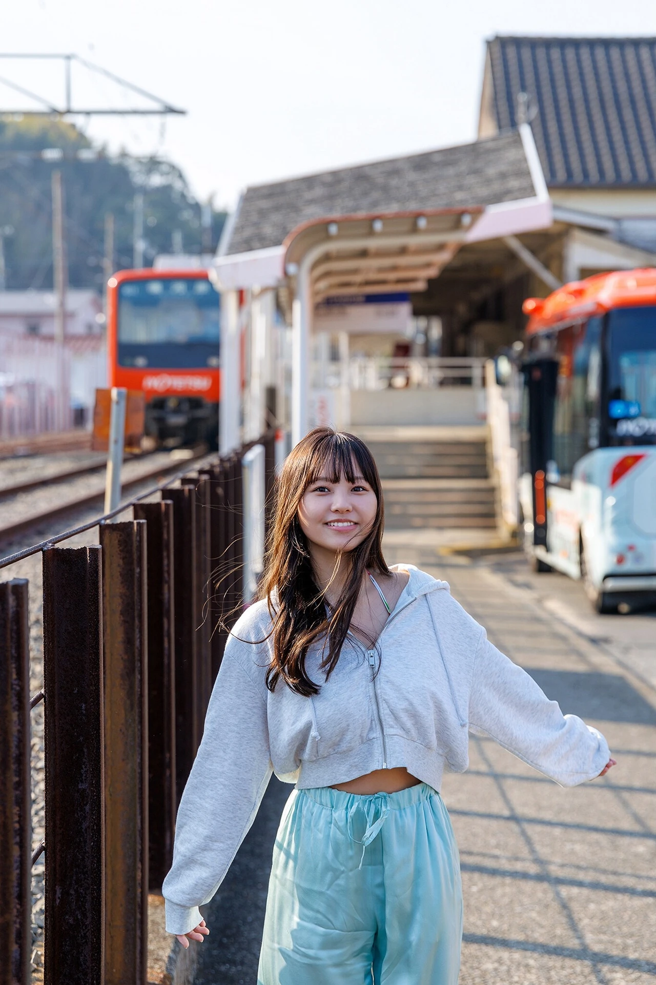 Yuzuha Hongo 本郷柚巴, ヤンマガデジタル写真集 ＜YM2025年21号未公開カット＞ Set.02 - P2