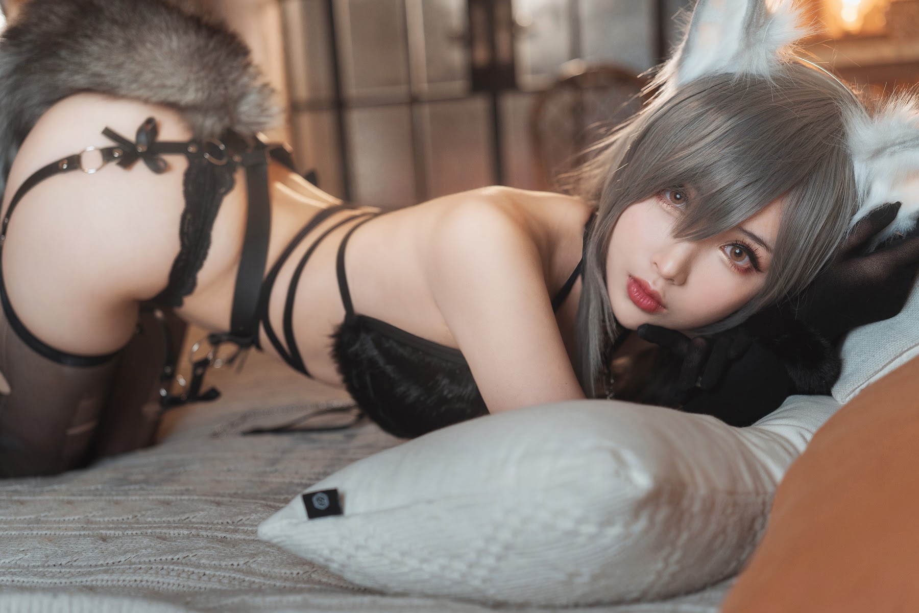 Coser@rioko凉凉子 Vol.051 受伤的灰狼姐姐 - P18