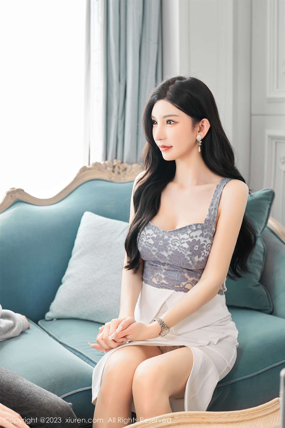 XIUREN No.6811 Zhou Yuxi (周于希Sally) - P33