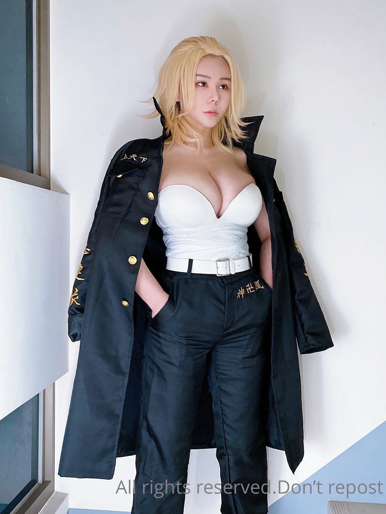 JANiE 泥泥 – 北捷手扶梯驚現爆乳妹「超大尺寸」緩緩上升，男性旅客塞爆「泥泥學姐大膽自拍」 - P205