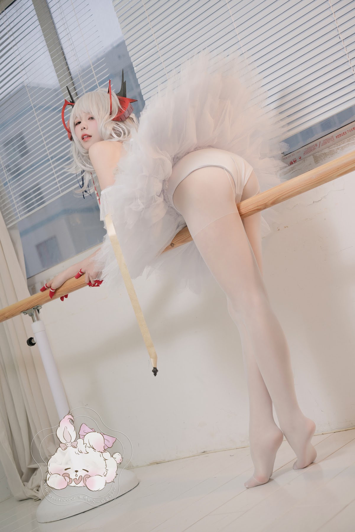 Coser@黏黏团子兔 – W天鹅之舞 - P22