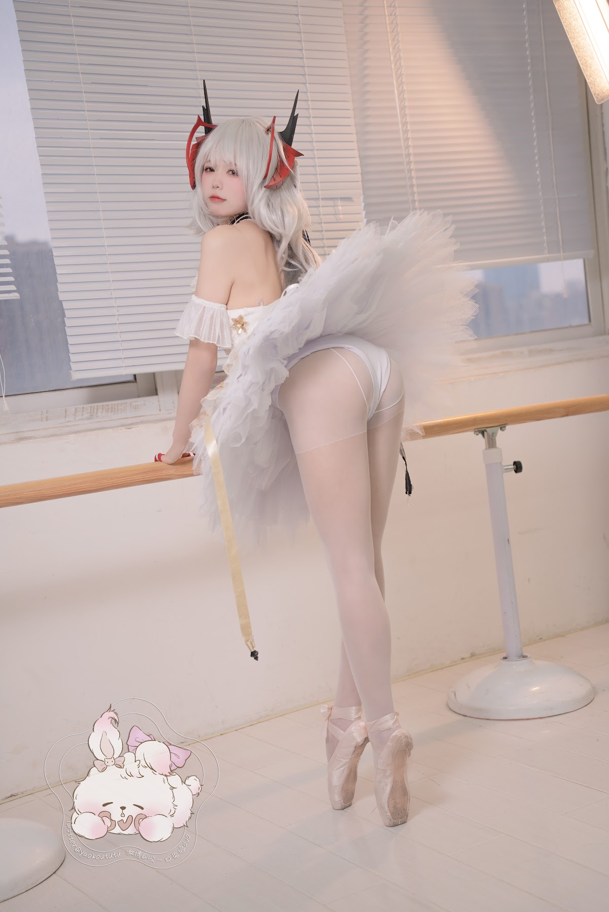 Coser@黏黏团子兔 – W天鹅之舞 - P36