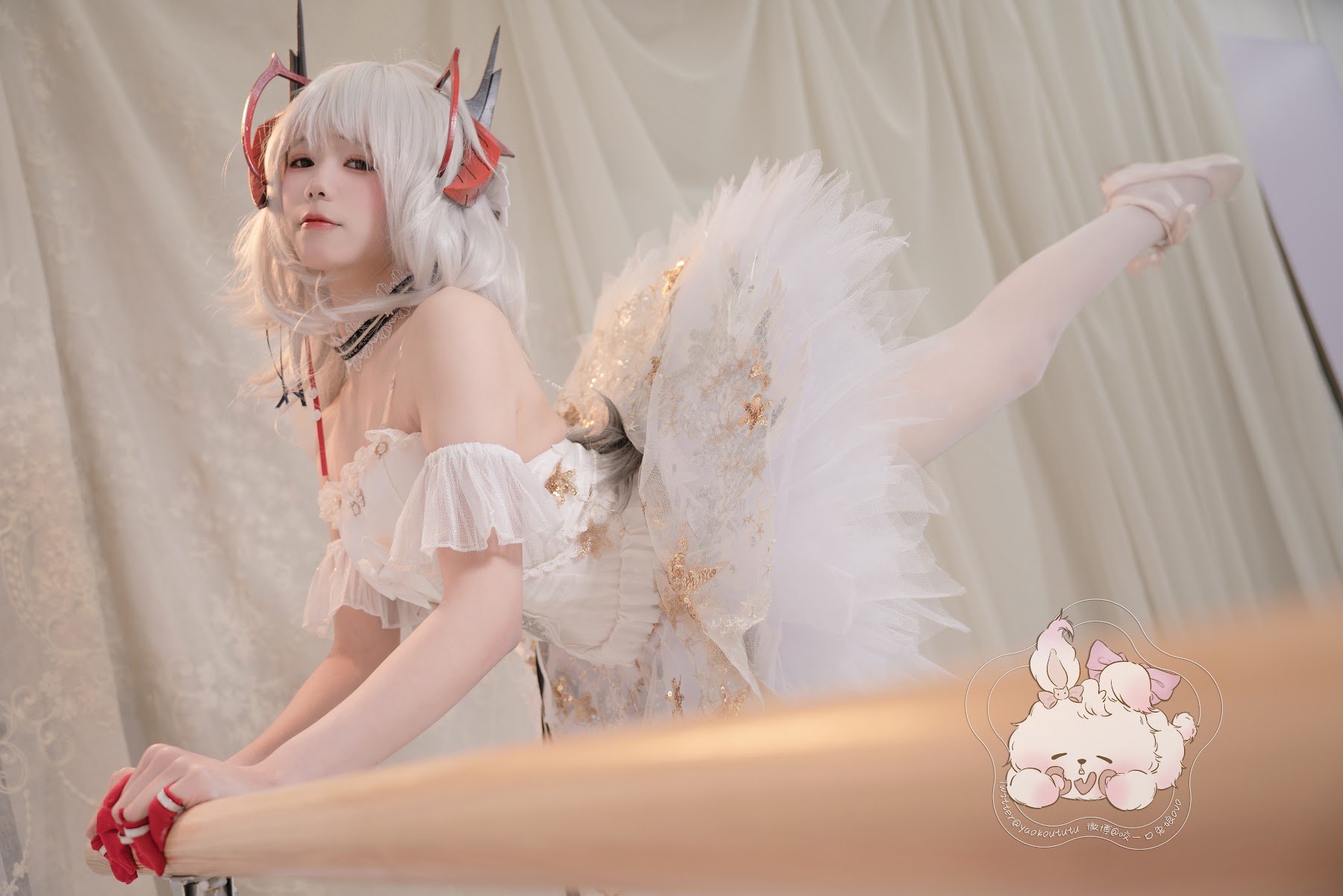 Coser@黏黏团子兔 – W天鹅之舞 - P46