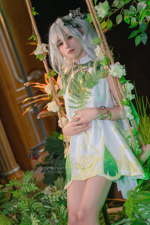 Coser@黏黏团子兔 – 万年萝莉纳西妲