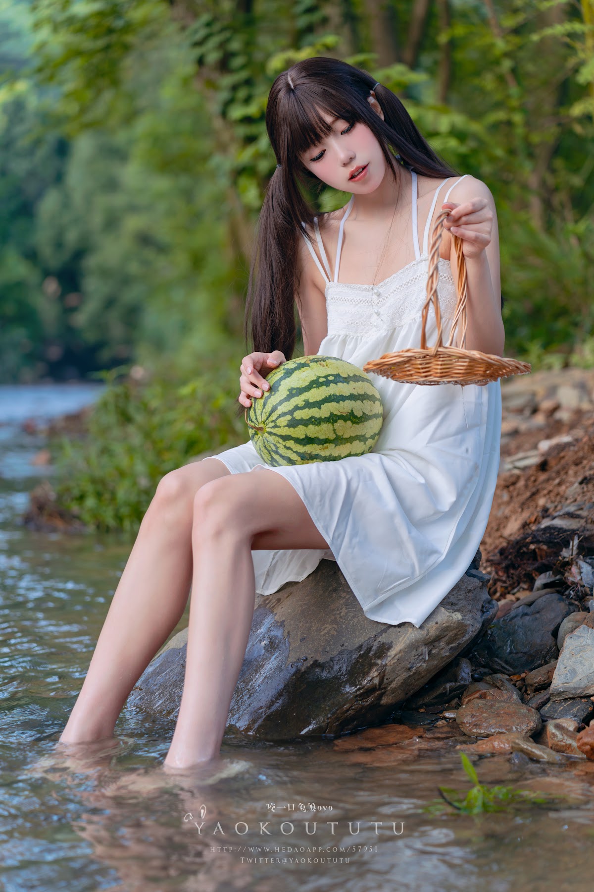 Coser@黏黏团子兔 – 八月订阅『溯溪之夏』& 恋爱循环 - P11