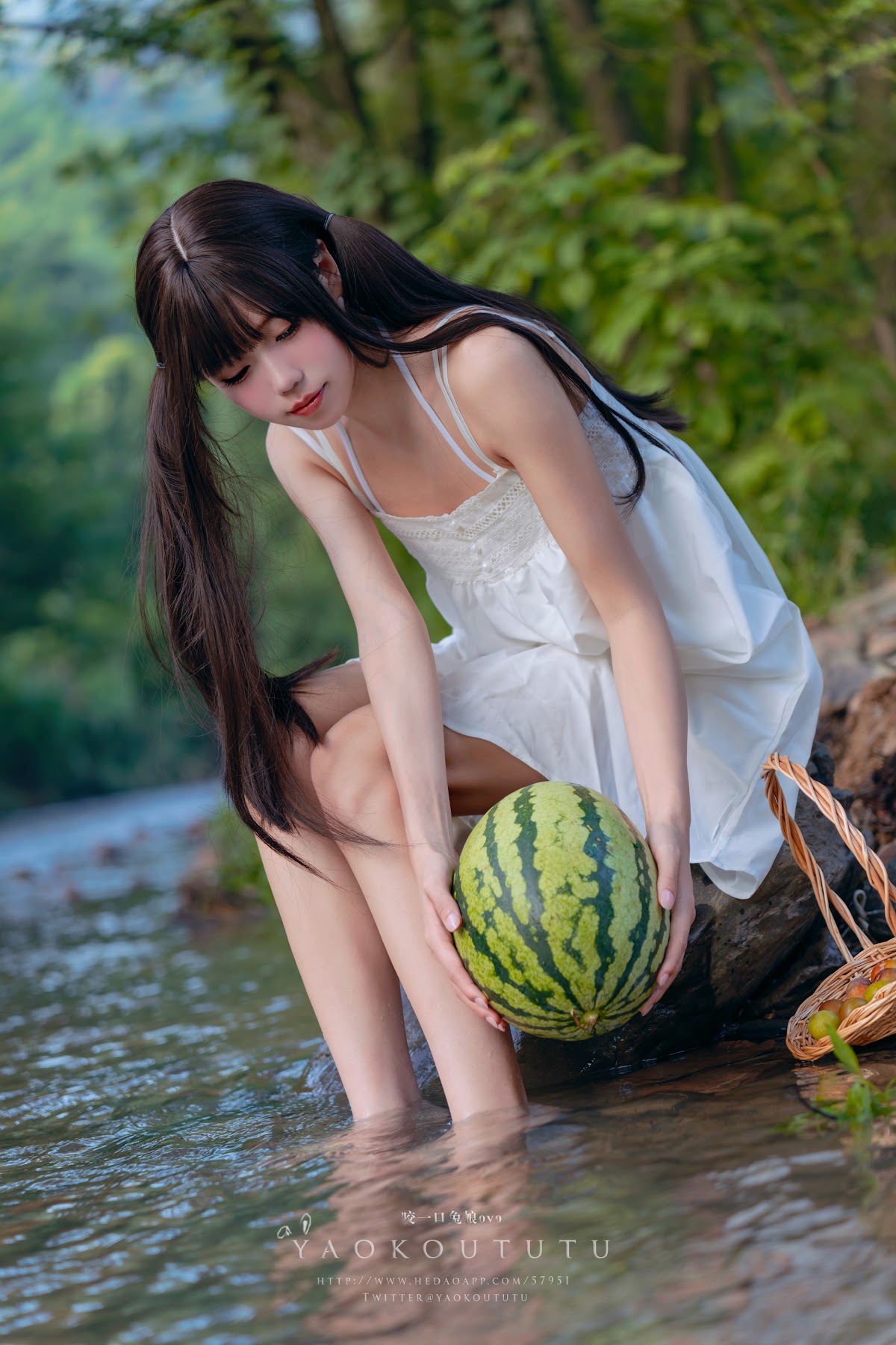 Coser@黏黏团子兔 – 八月订阅『溯溪之夏』& 恋爱循环 - P14