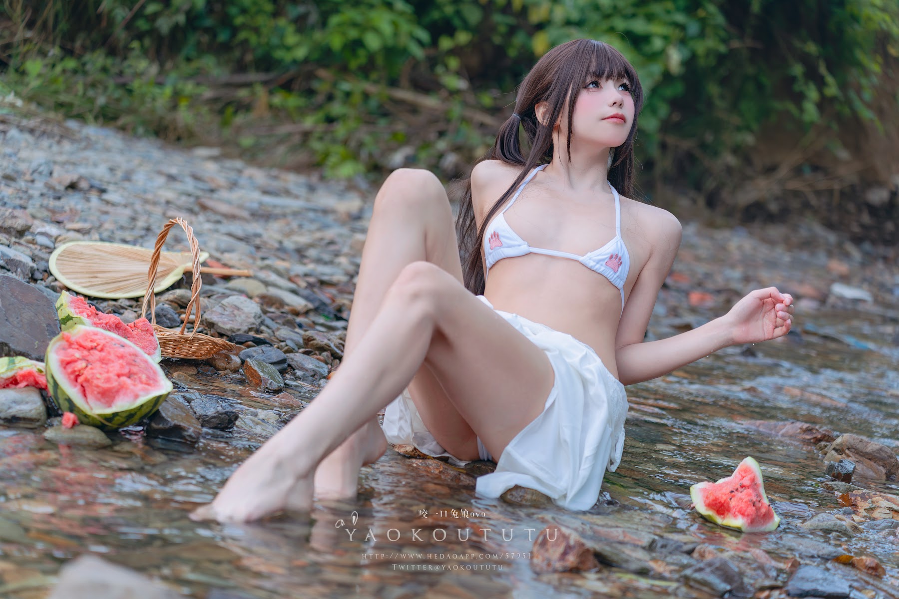 Coser@黏黏团子兔 – 八月订阅『溯溪之夏』& 恋爱循环 - P42