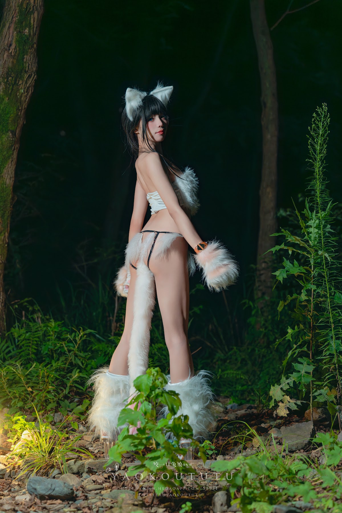 Coser@黏黏团子兔 – 八月订阅『狐灵』& LIKEY - P11