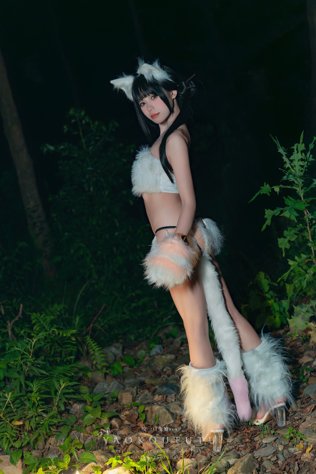 Coser@黏黏团子兔 – 八月订阅『狐灵』& LIKEY - P2