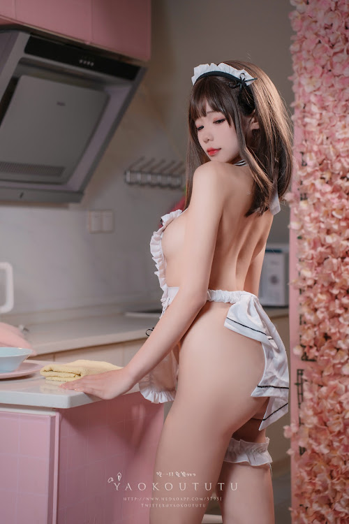 Coser@黏黏团子兔 – 六月订阅『特殊家政服务』期待