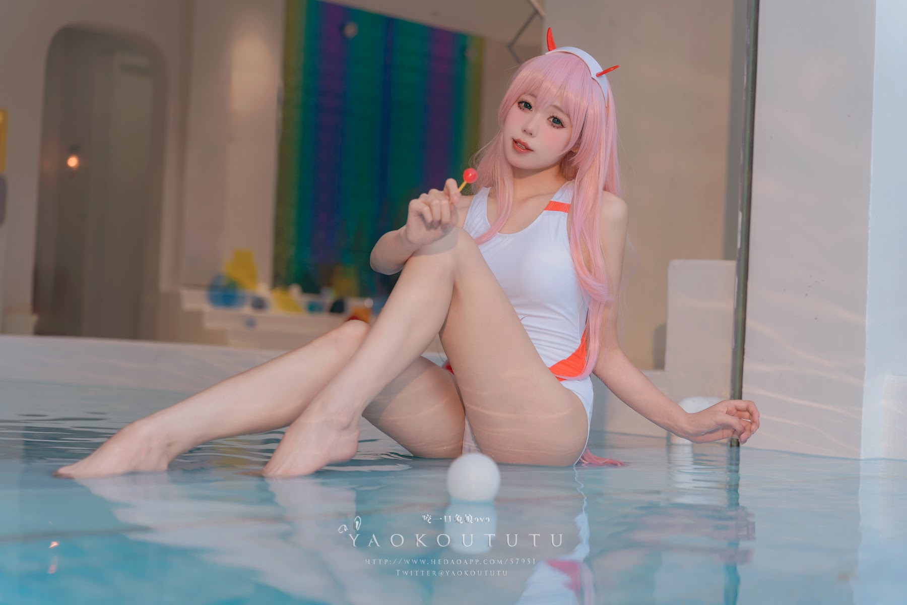 Coser@黏黏团子兔 – 国家队02泳装Pretty - P11