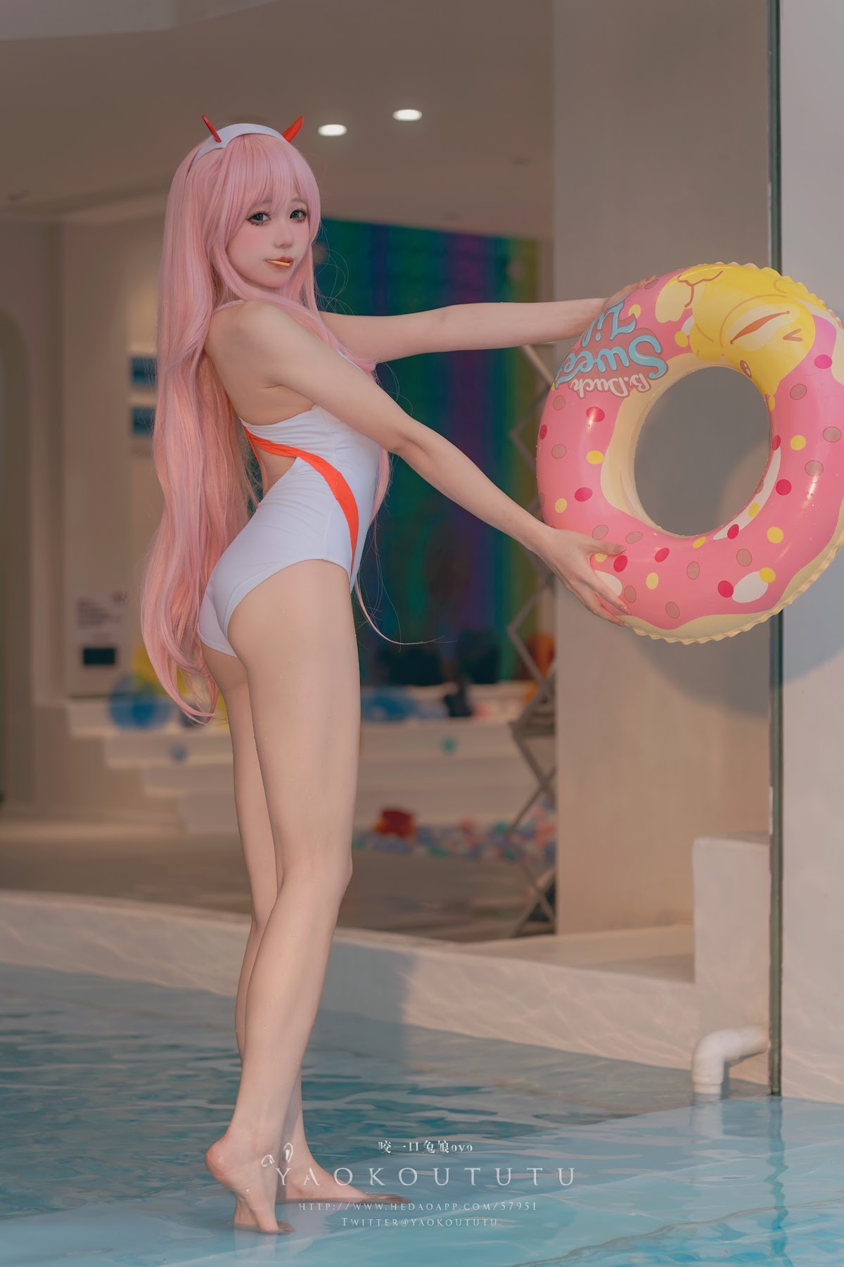 Coser@黏黏团子兔 – 国家队02泳装Pretty - P15