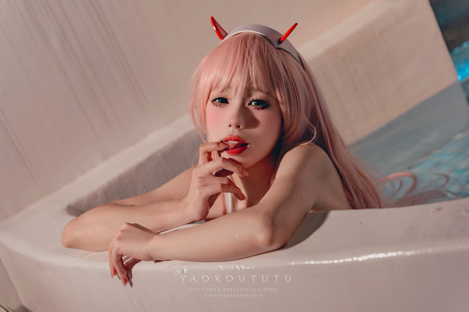 Coser@黏黏团子兔 – 国家队02泳装Pretty - P26