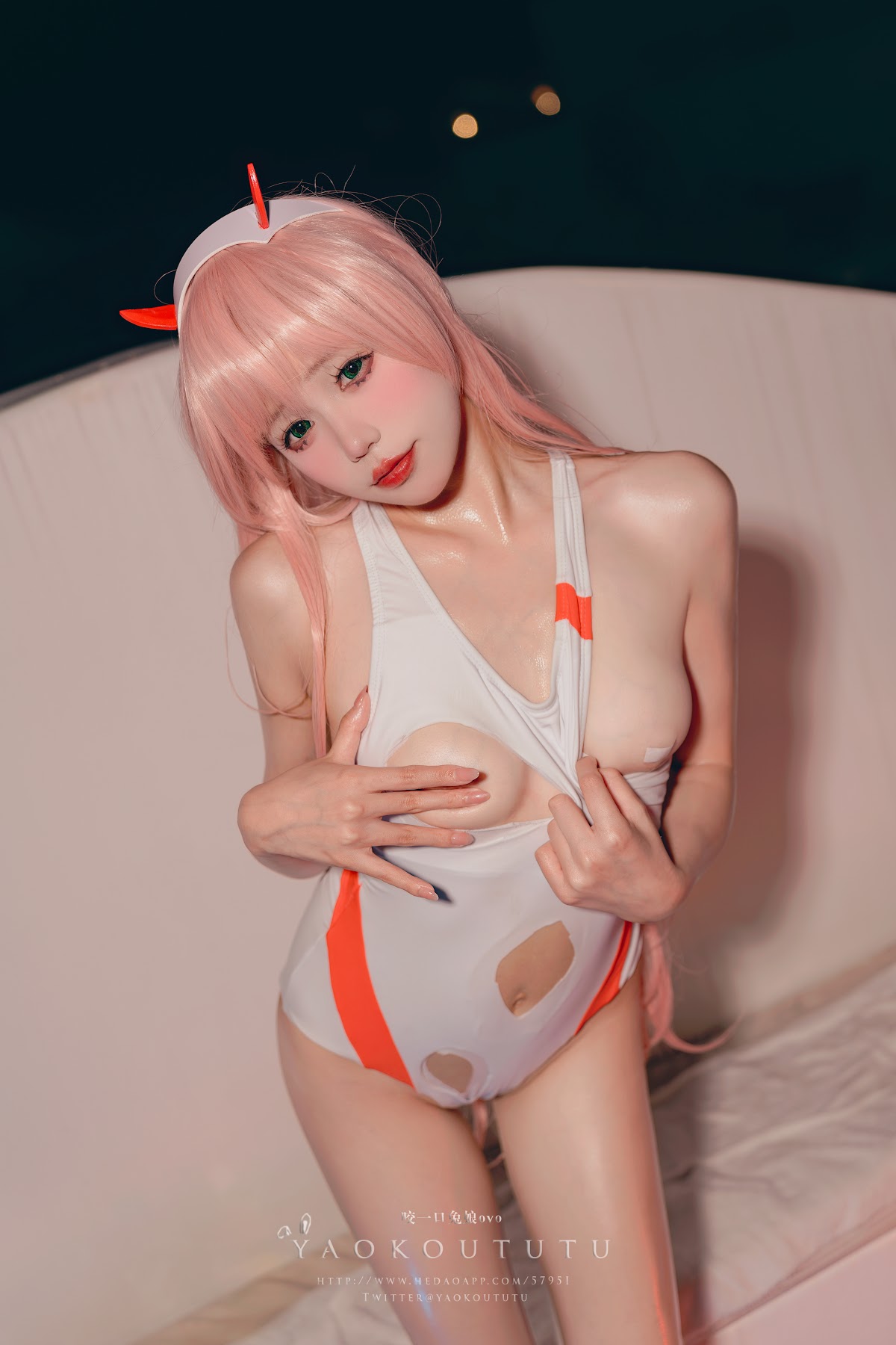Coser@黏黏团子兔 – 国家队02泳装Pretty - P46