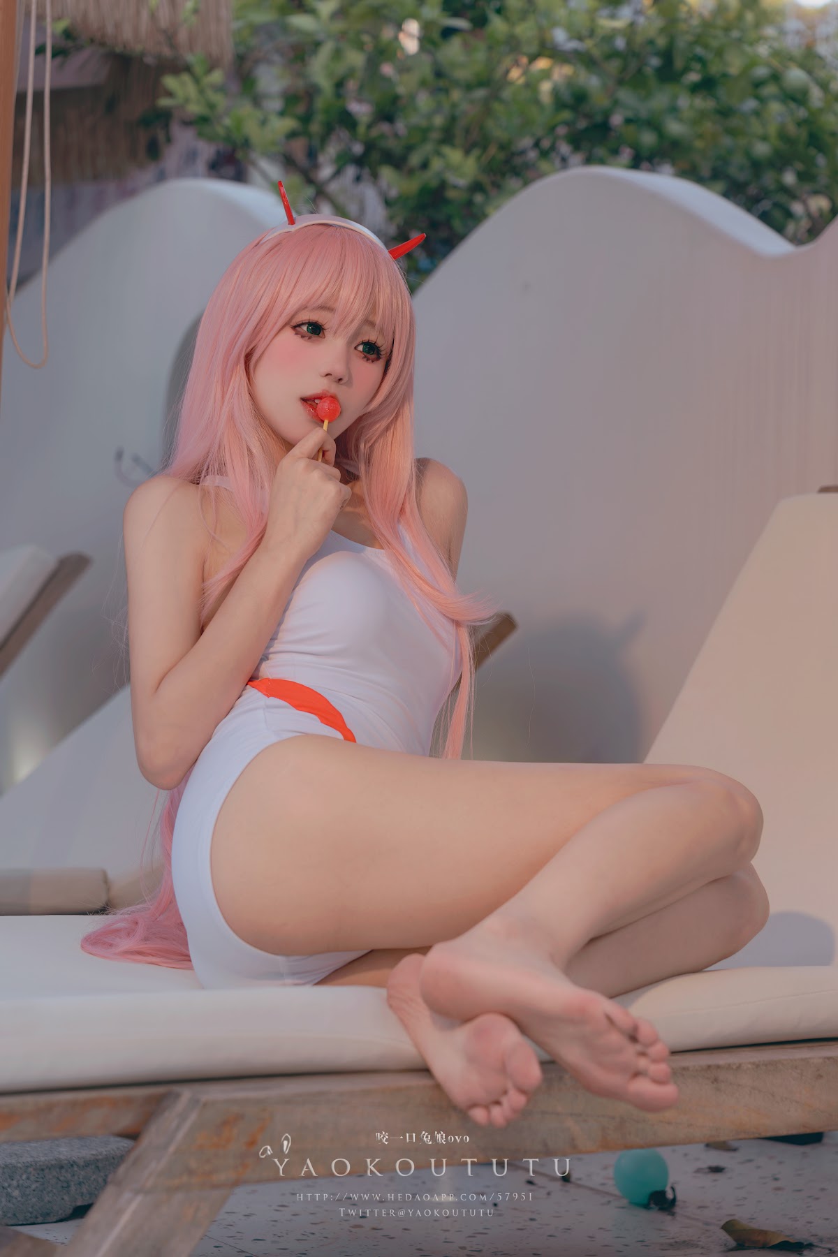 Coser@黏黏团子兔 – 国家队02泳装Pretty - P56