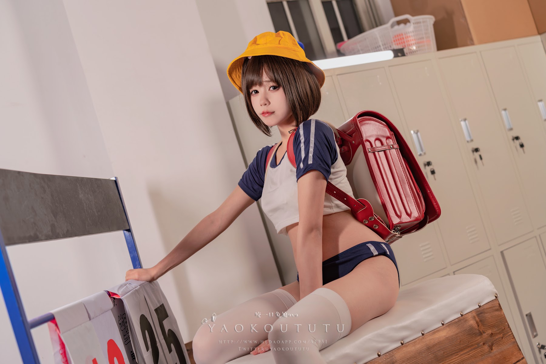 Coser@黏黏团子兔 – 学生妹 - P11