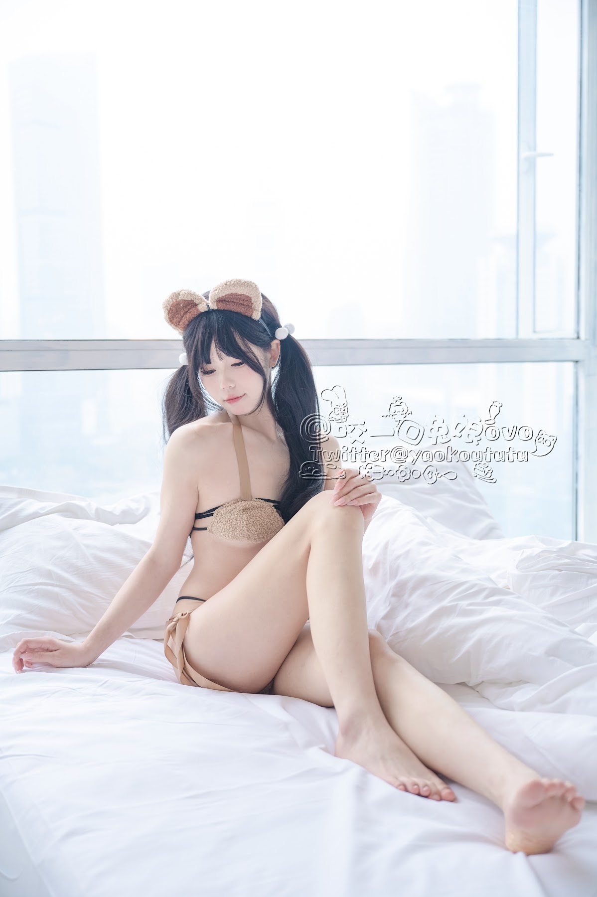 Coser@黏黏团子兔 – 小熊睡衣 - P16