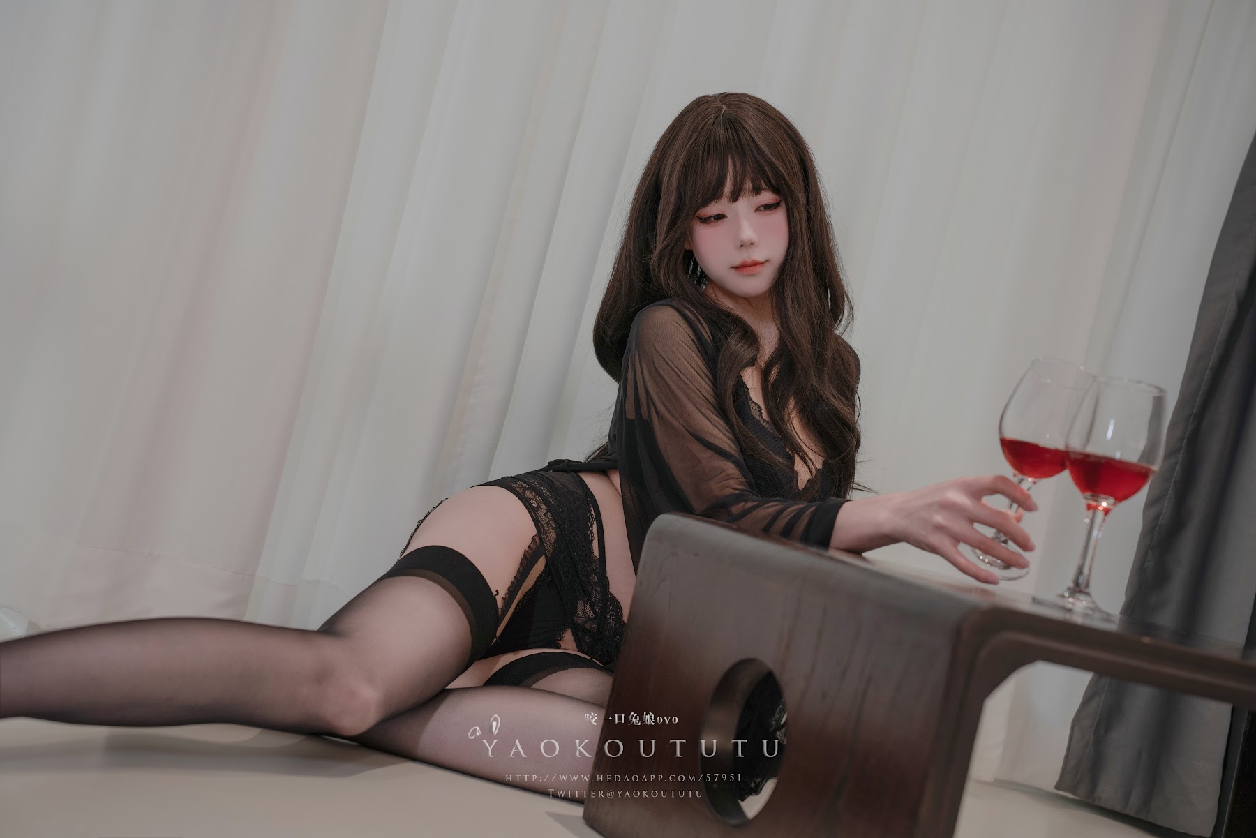 Coser@黏黏团子兔 – 微醺大姐姐 - P10