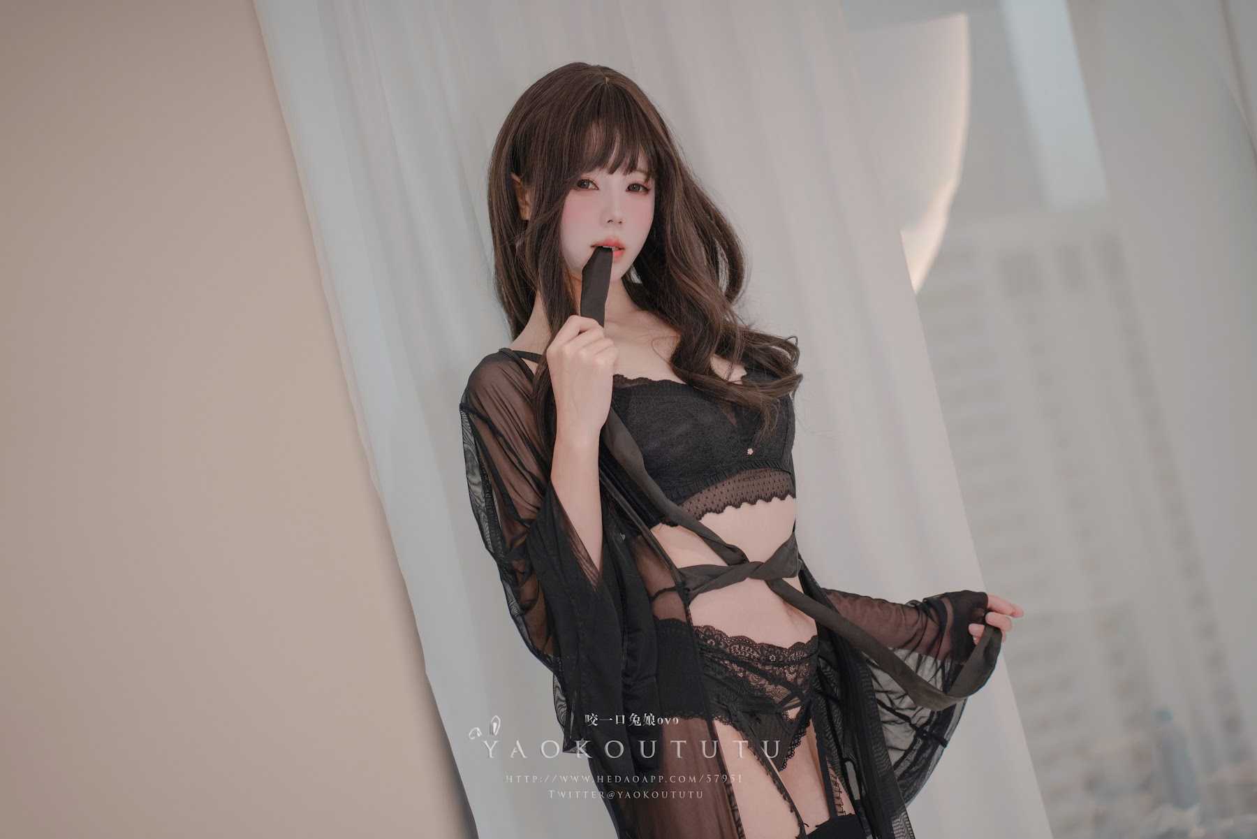 Coser@黏黏团子兔 – 微醺大姐姐 - P23