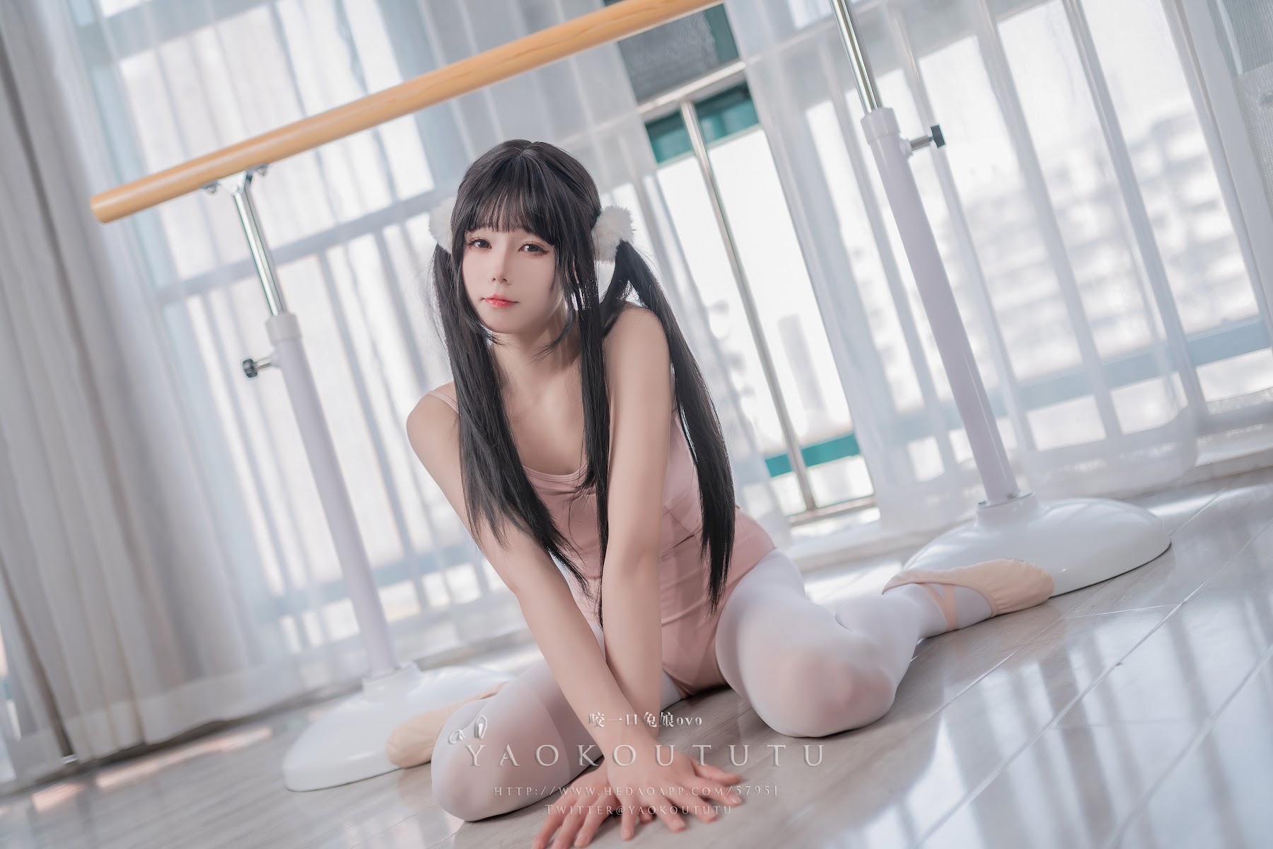 Coser@黏黏团子兔 – 来不及的舞蹈课 - P15