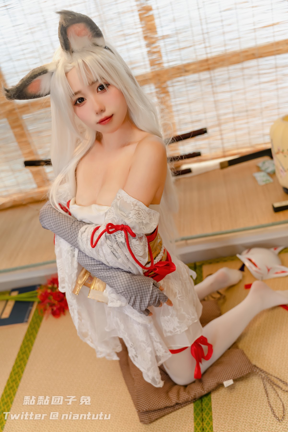 Coser@黏黏团子兔 – 白丝胡桃 - P26
