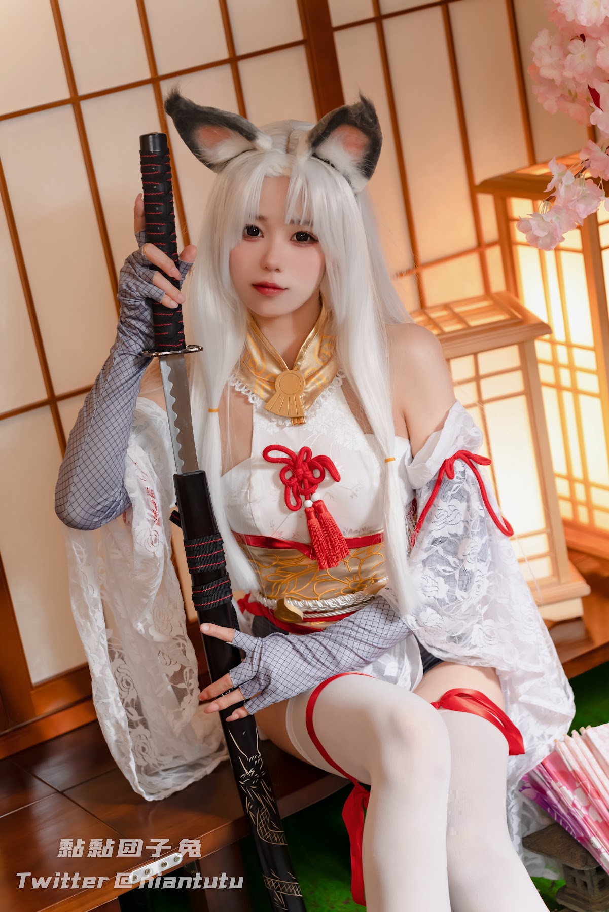 Coser@黏黏团子兔 – 白丝胡桃 - P5