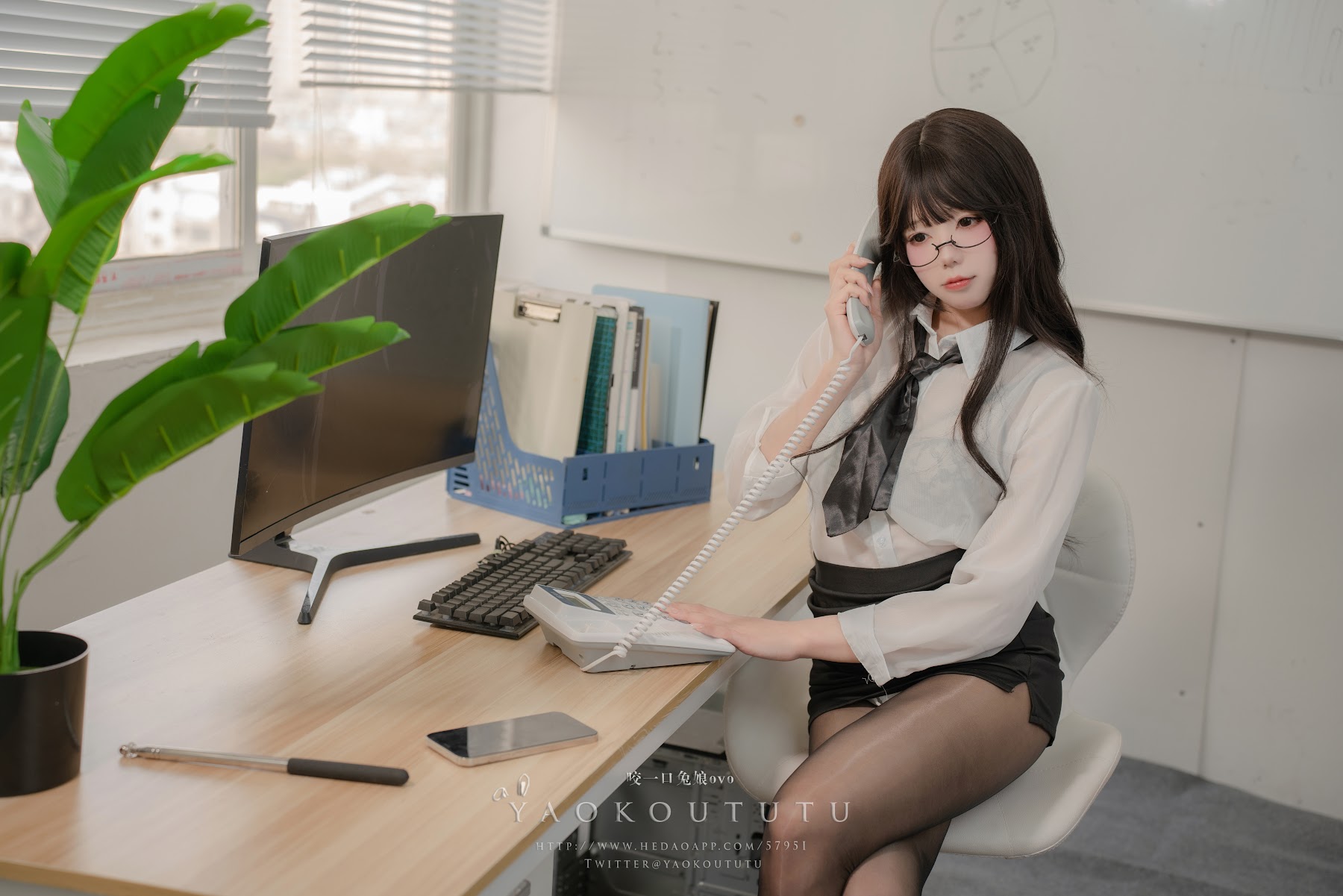 Coser@黏黏团子兔 – 老板发现的秘密 - P5