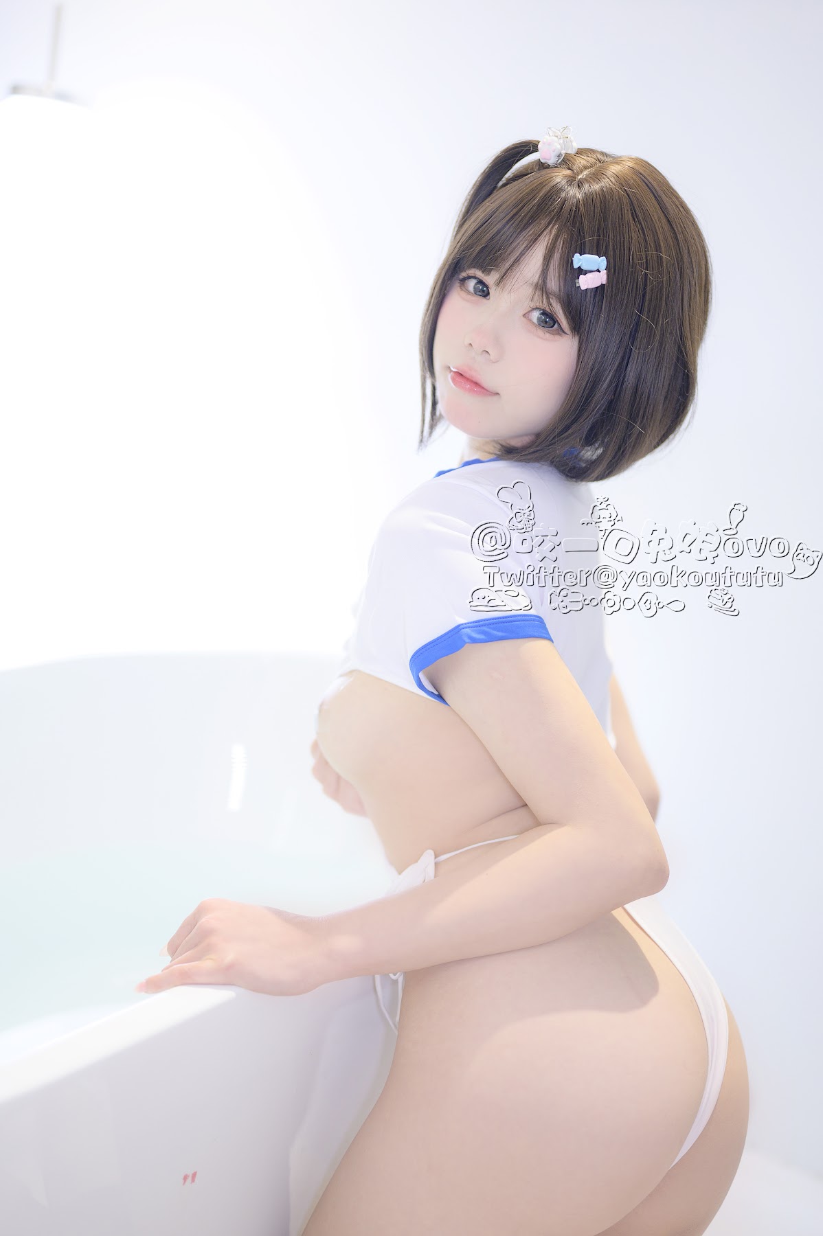 Coser@黏黏团子兔 – 纯白欲缸 - P21
