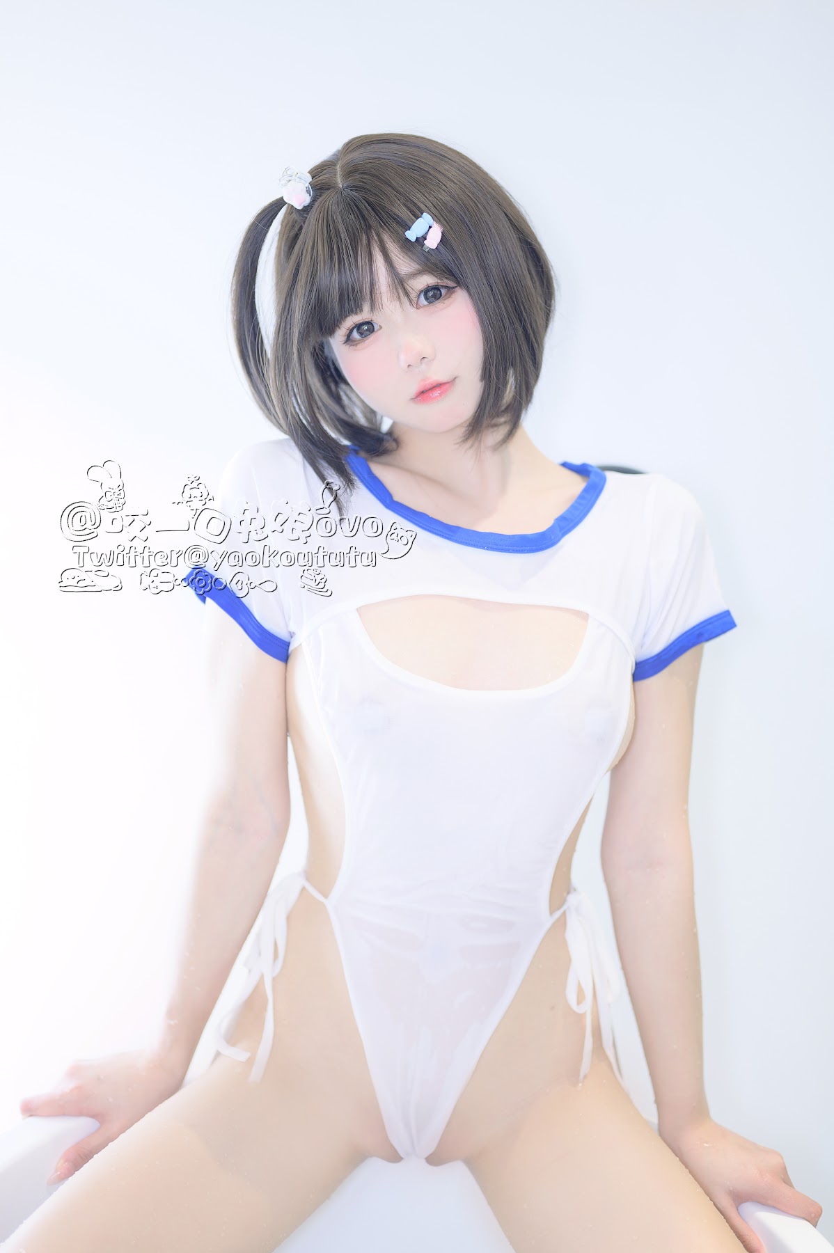 Coser@黏黏团子兔 – 纯白欲缸 - P42