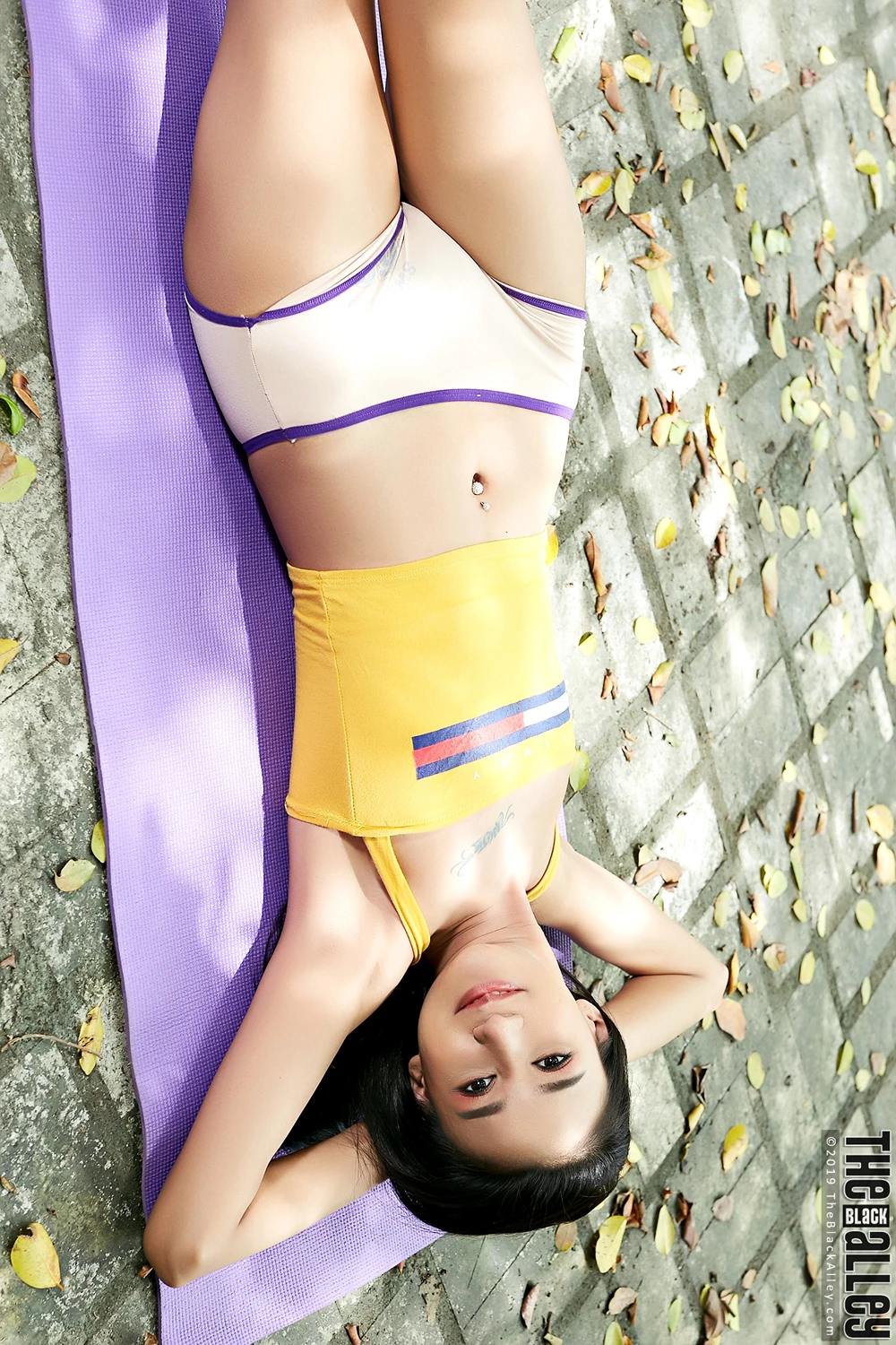 Mia – The Black Alley Photobook Set.05 - P14