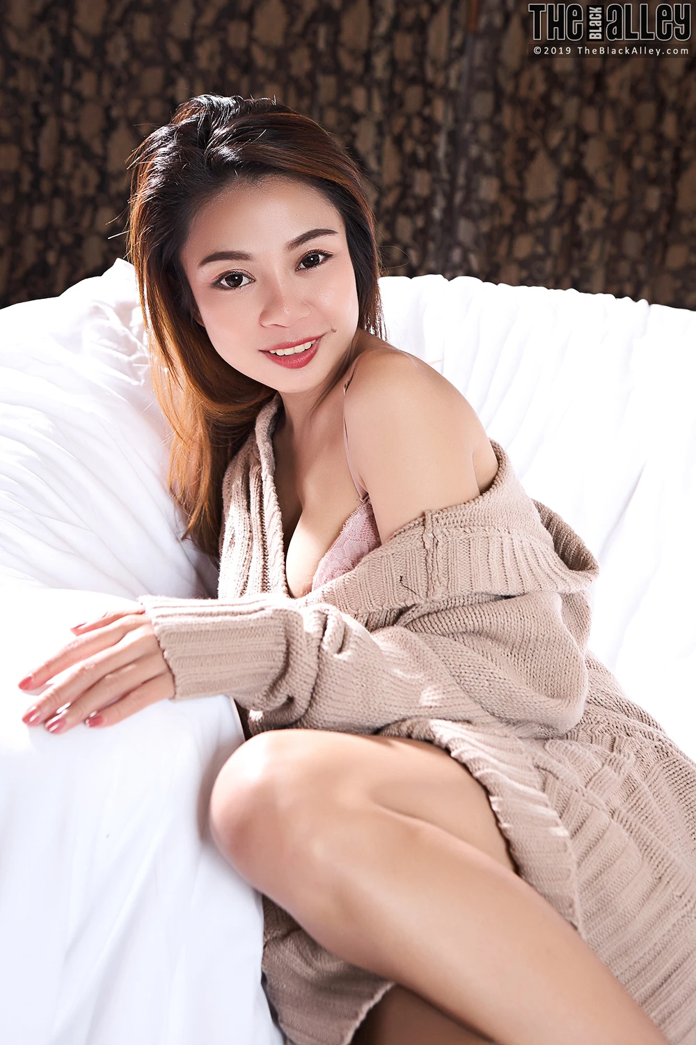 Juliet – The Black Alley Photobook Set.18 - P14