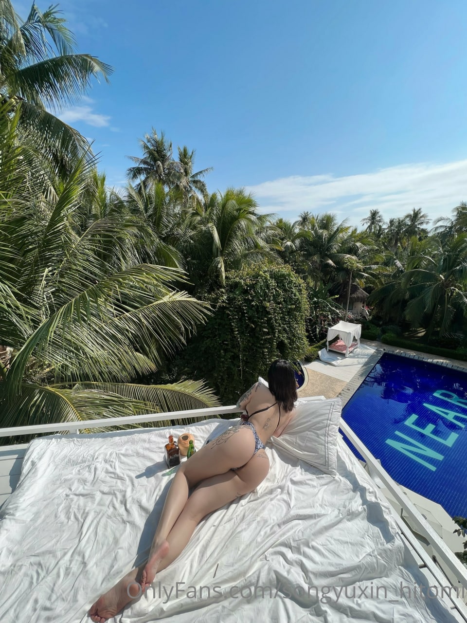 宋昱欣Hitomi – OF私拍 童颜巨臀网红脸A4腰 - P118
