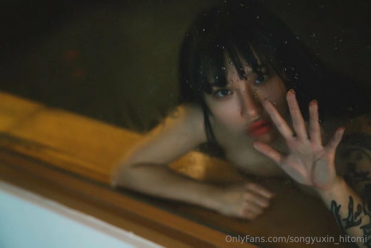 宋昱欣Hitomi – OF私拍 童颜巨臀网红脸A4腰 - P57