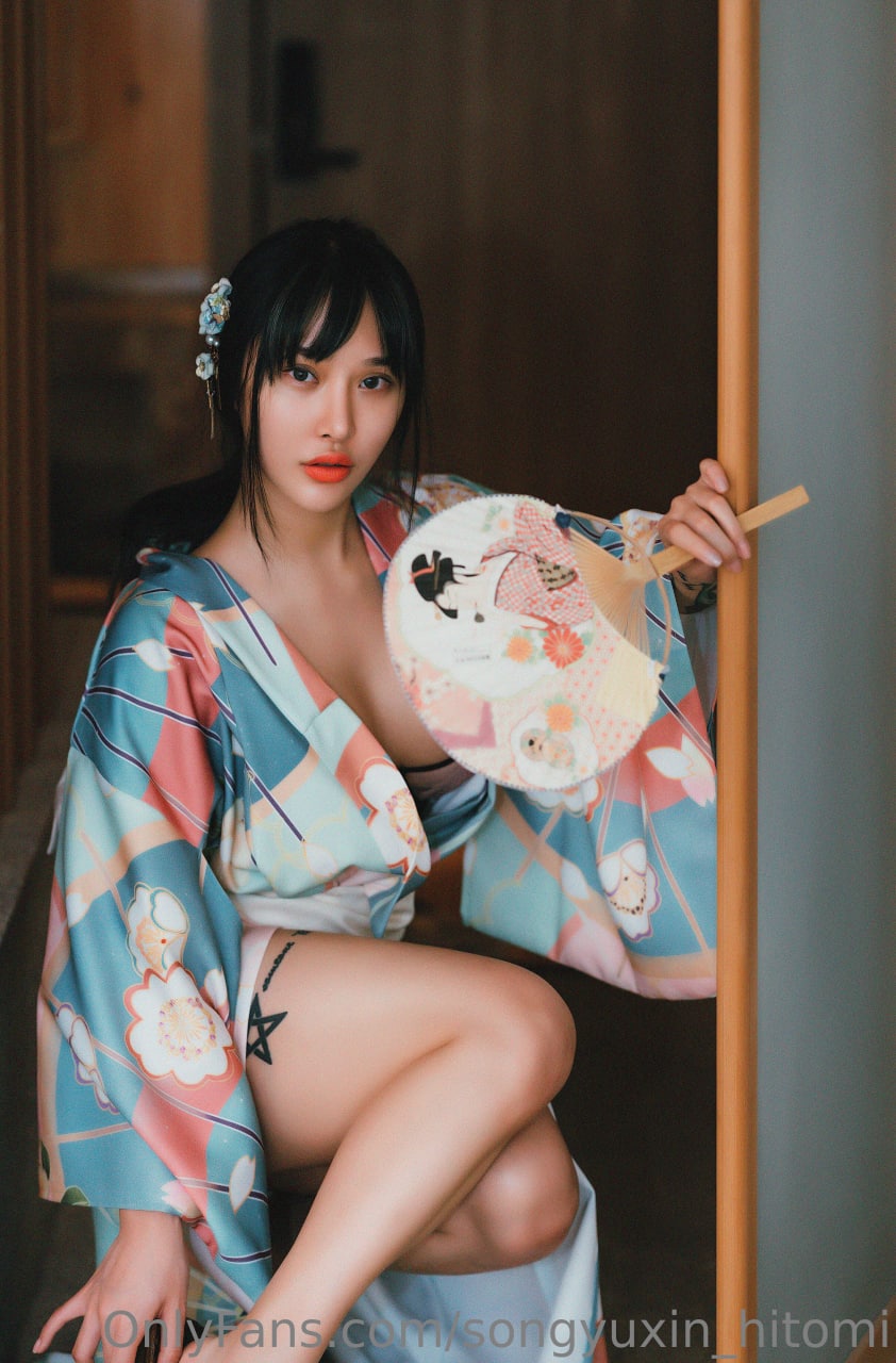宋昱欣Hitomi – OF私拍 童颜巨臀网红脸A4腰 - P77