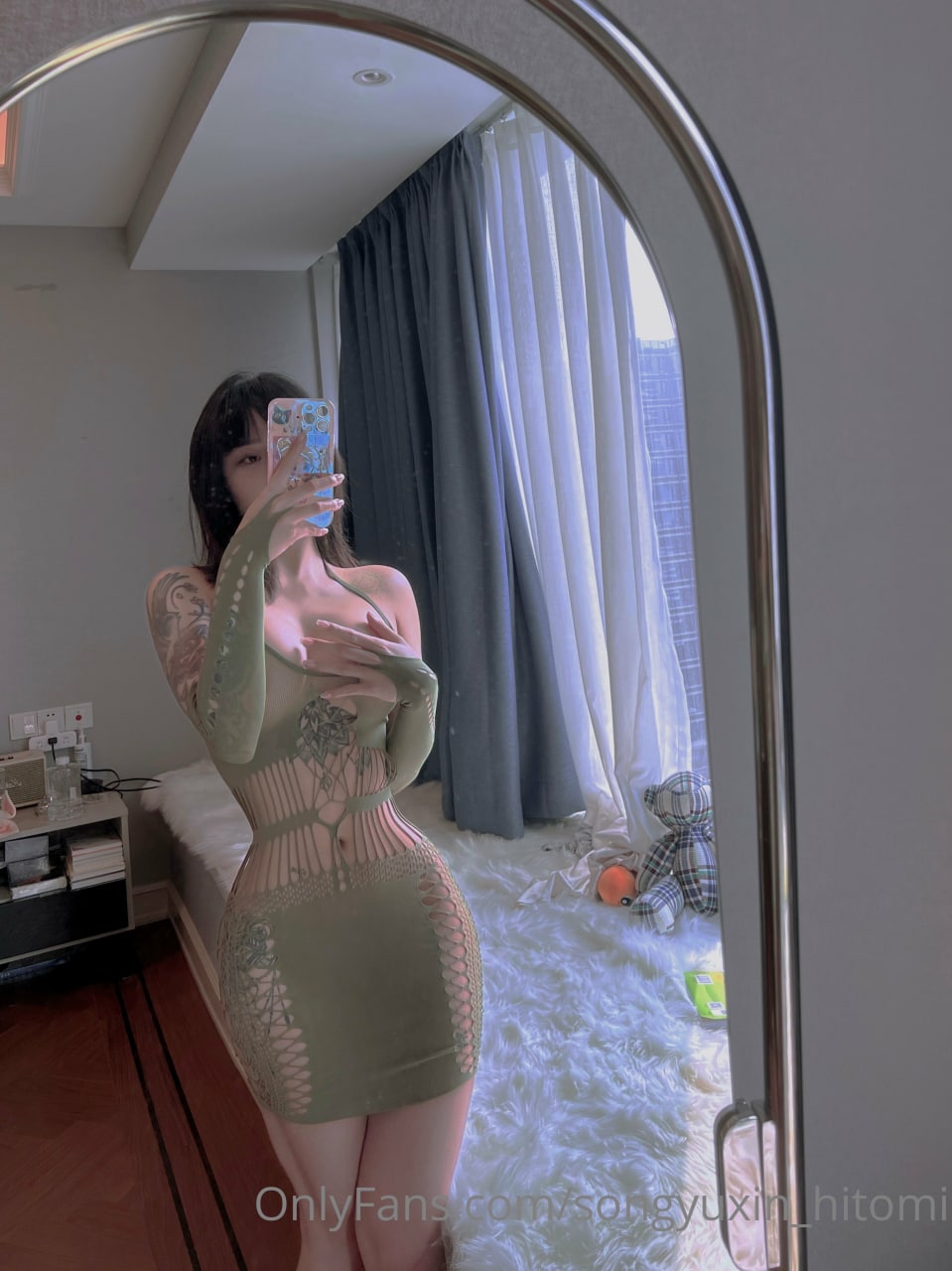 宋昱欣Hitomi – OF私拍 童颜巨臀网红脸A4腰 - P93