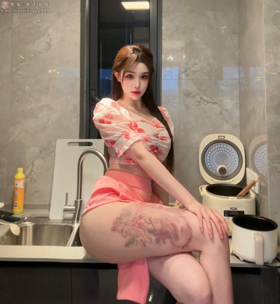 巨樱 – 巨乳健身模特 25年7月最新福利 - P300