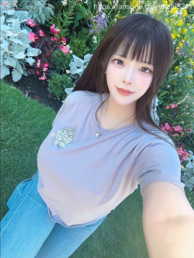 yunalu5211 – 自购高价门槛 台湾最强豪乳福利姬 高颜涩涩写真 - P1