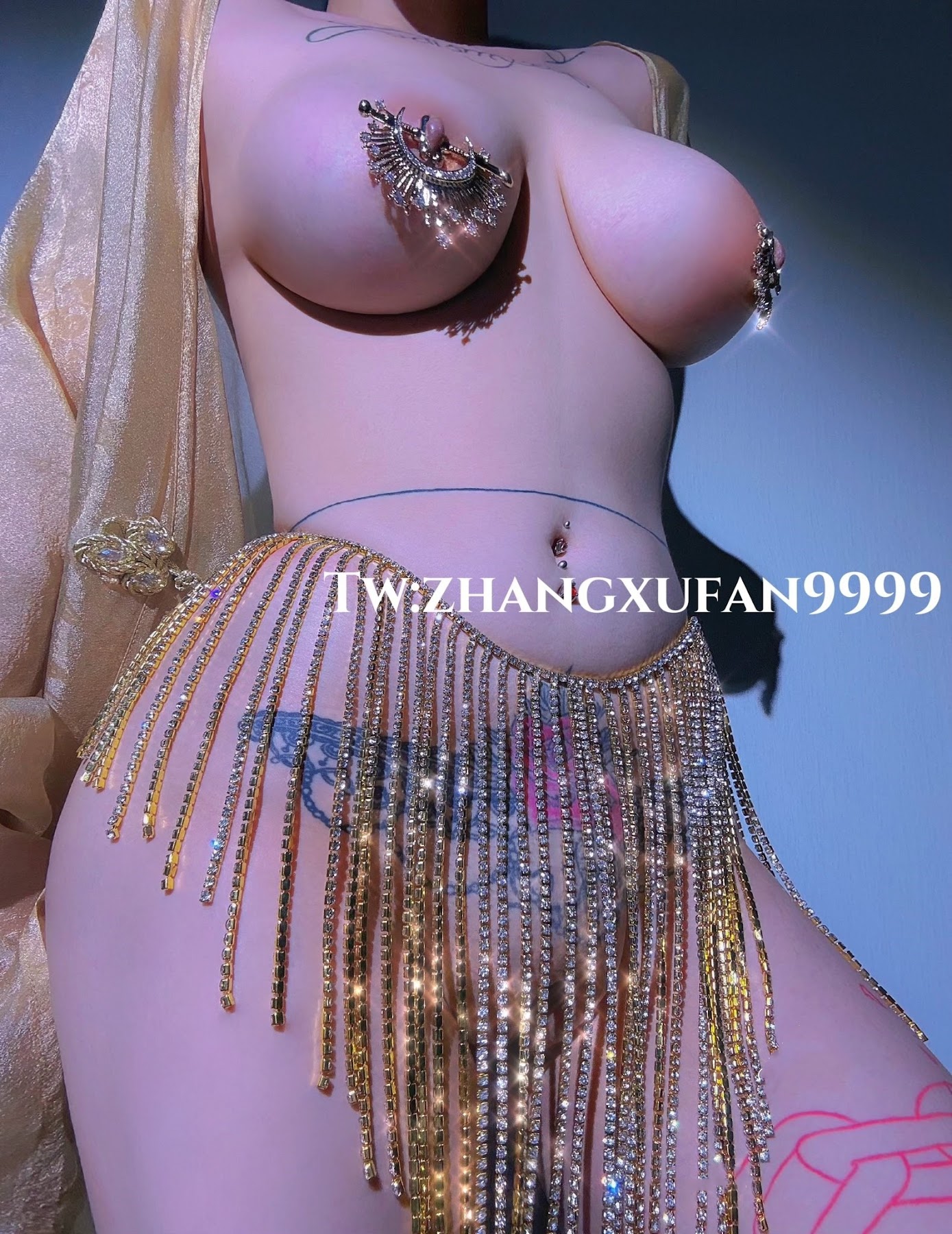 Zhangxufan8888 – 超级巨臀爆乳女M尤物 万里挑一巨乳世纪美臀 - P16
