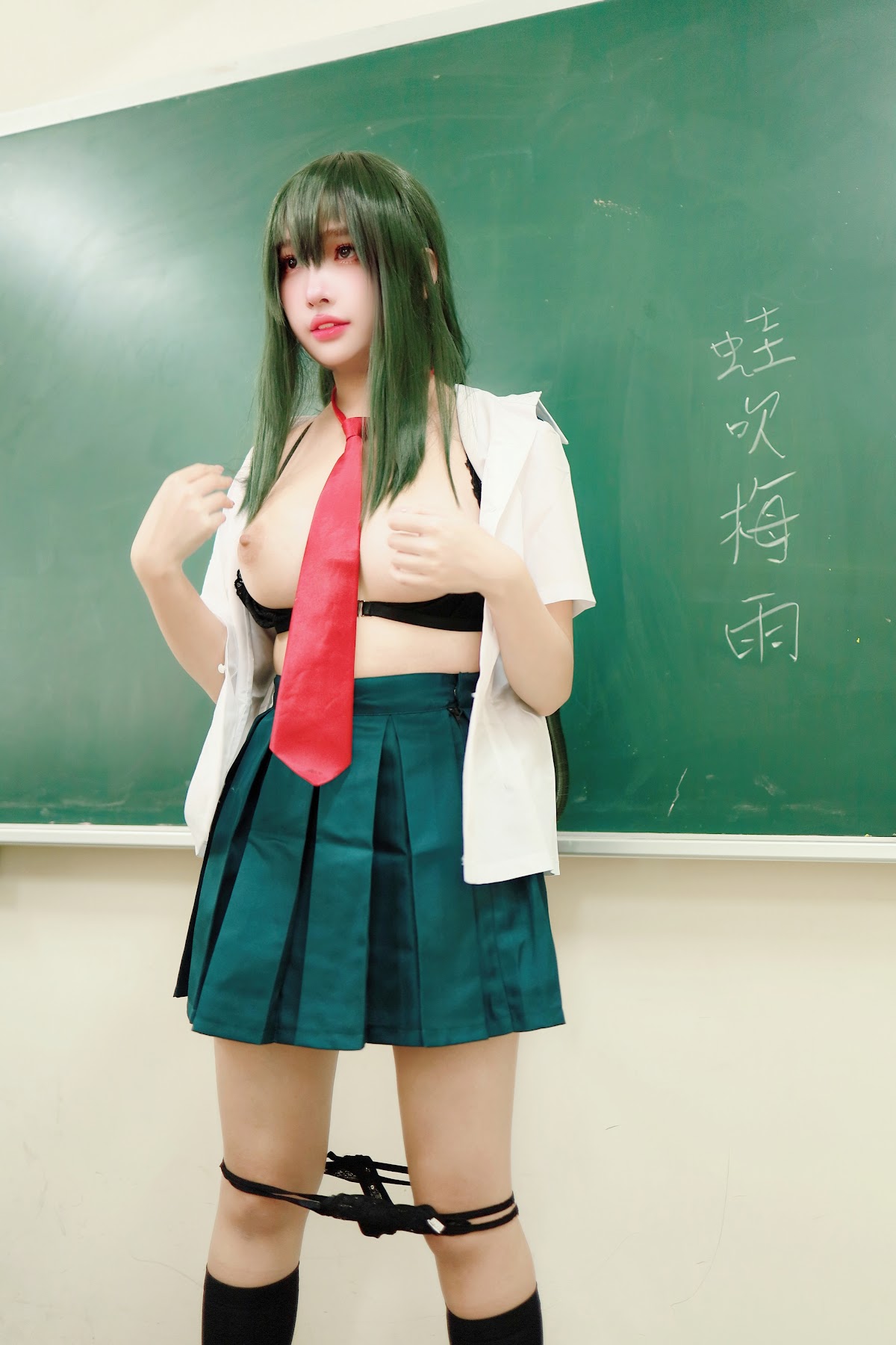 Coser@慕慕Momo – 蛙吹梅雨 學生服 Asui Tsuyu - P20
